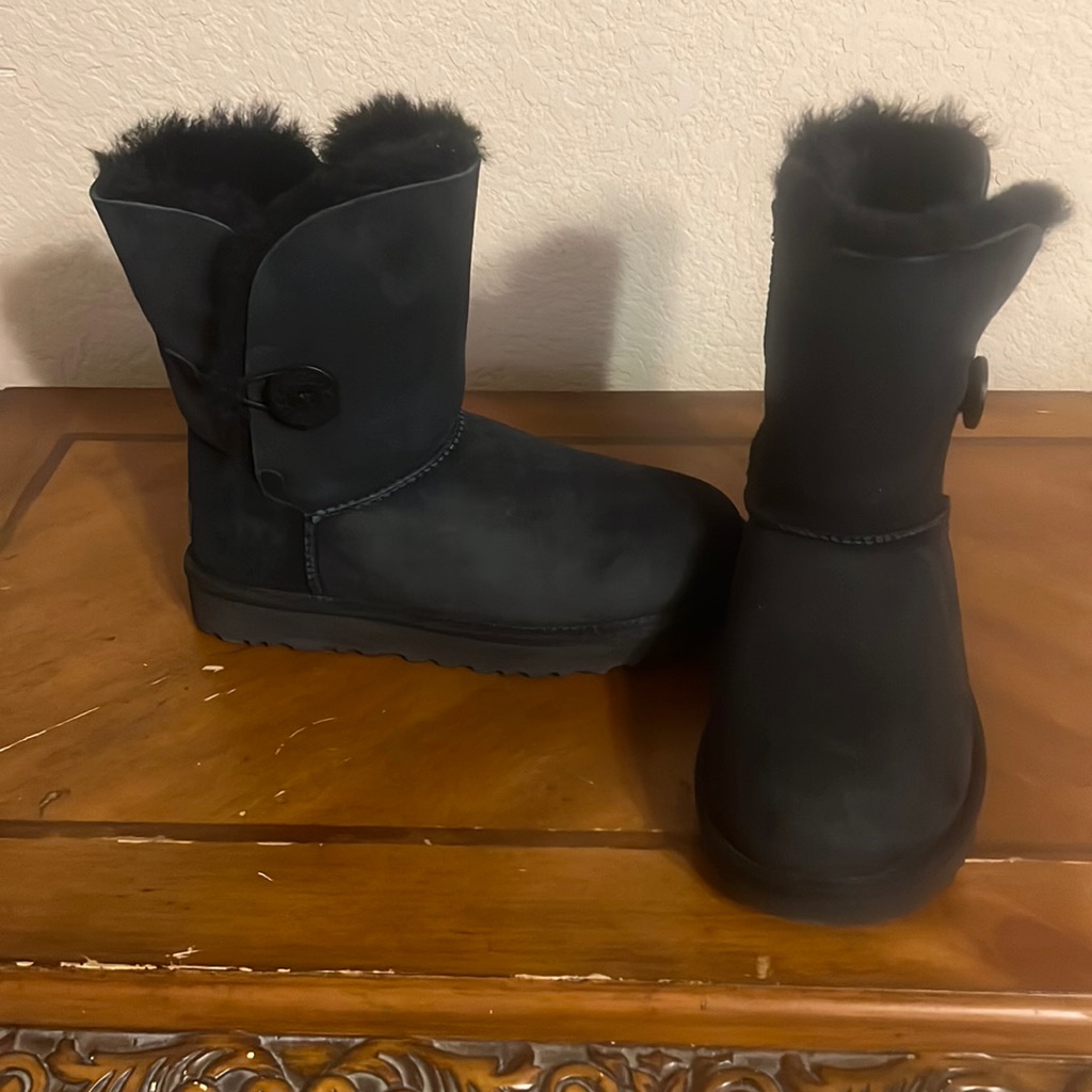 Ugg Boots Bailey Button